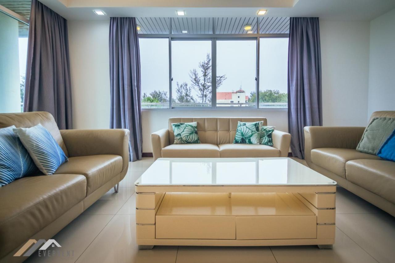 Bay Resort By Evernent Miri Buitenkant foto